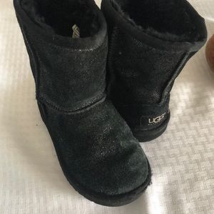 Girls toddler size 10 uggs VGUC